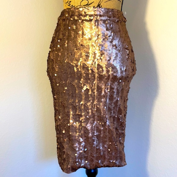 Bar III Women’s Copper Sequin party pencil skirt - Picture 3 of 13